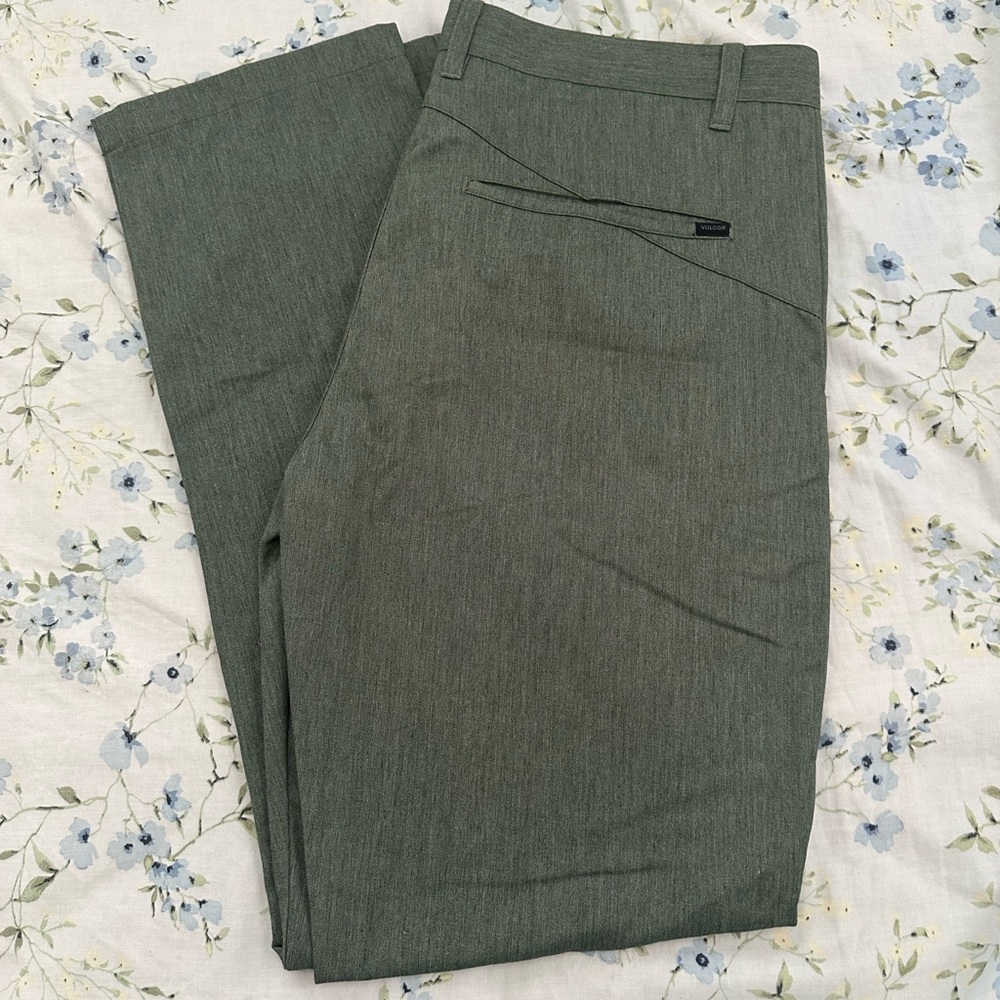 Volcom green pants NWOT